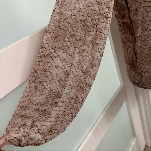 Anthropologie Snake Print Ruffled V Neck Long Sleeve Top Blouse Small Sheer NWT - Picture 5 of 10